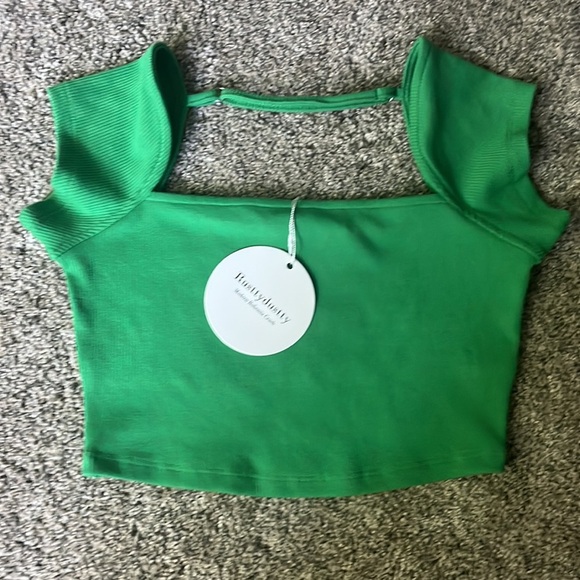 NWT RUSTTYDUSTTY CROPPED TOP, size small - Picture 4 of 6